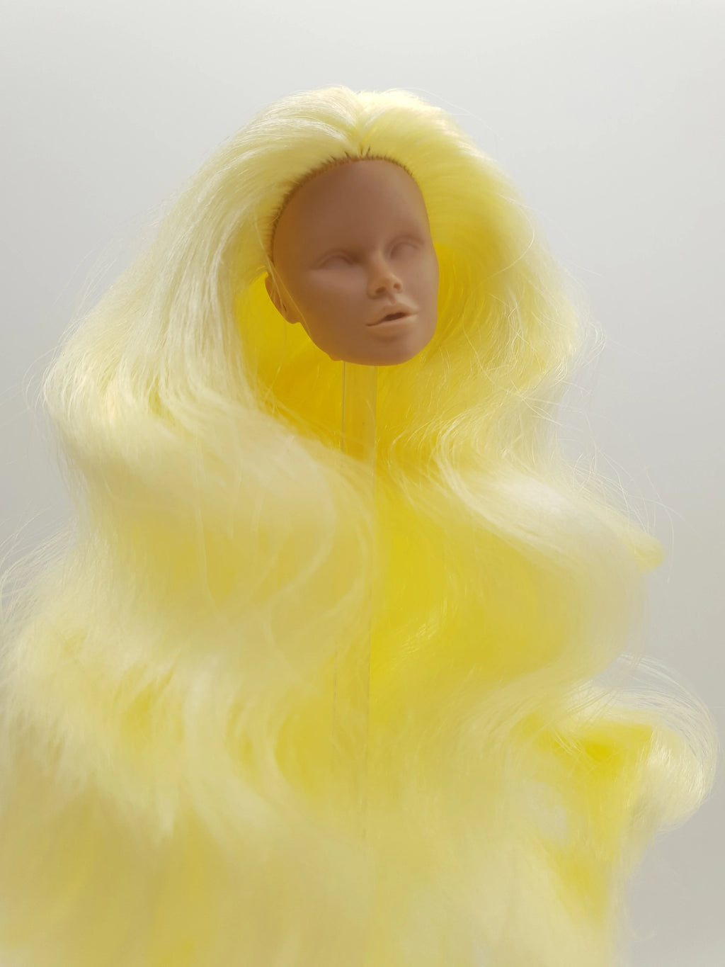 Fashion Royalty Vanessa Perrin Yellow Color Hair Rerooted FR White Skin Blank Face 1/6 Doll Head