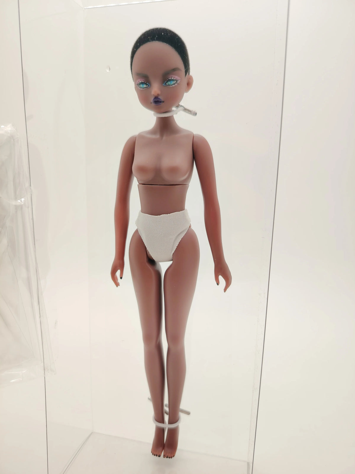 Fashion Young SuperMico Girl 1/6 Scale with Black Flok Hair And Outfit Set Collectible Doll