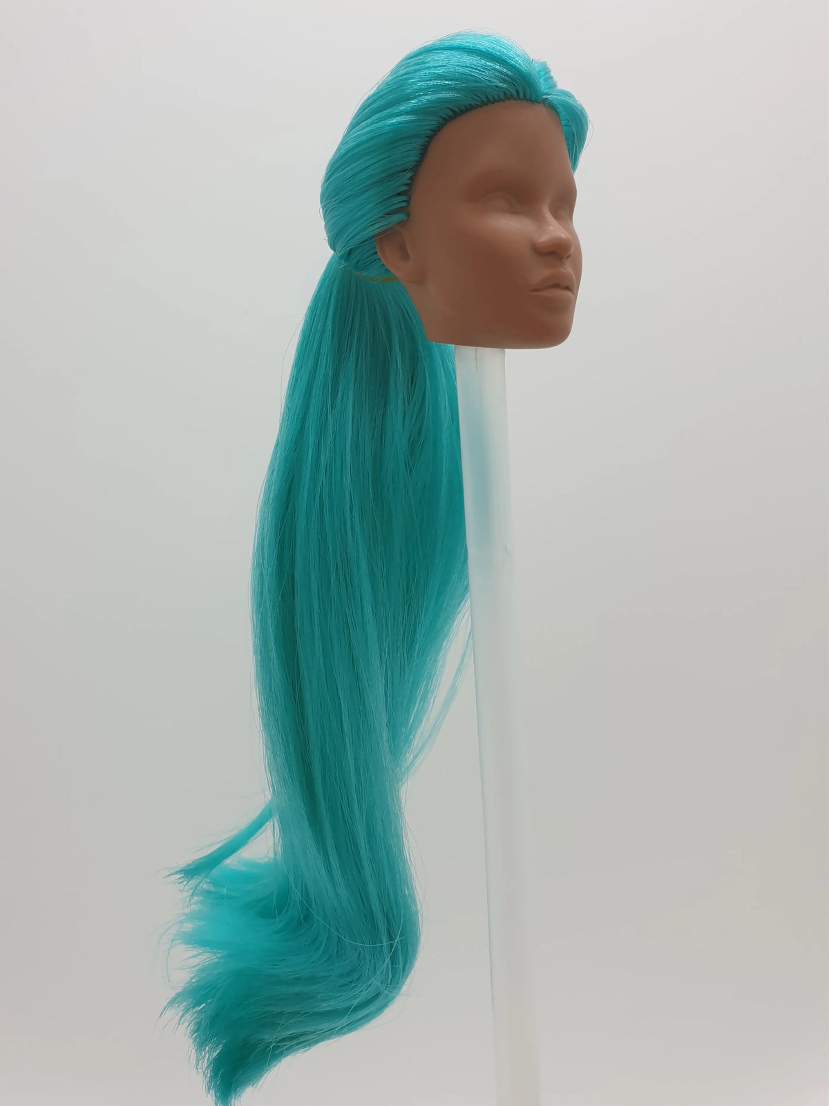 Fashion Royalty Green Color Hair Reroot Light Honey Skin Dominique Makeda 1/6 Scale Integrity Blank Doll Head