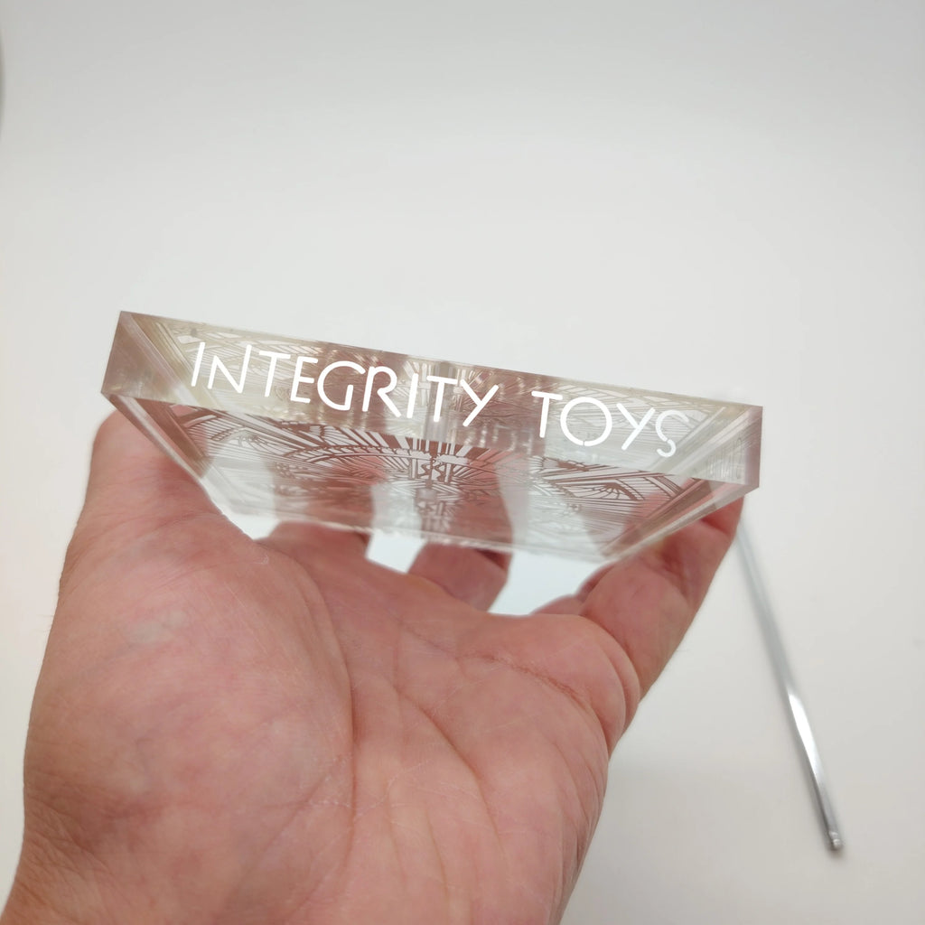 Integrity Toys Surrealist Gala Veronique Perrin Sinuhe Guzman Fashion Doll Stand