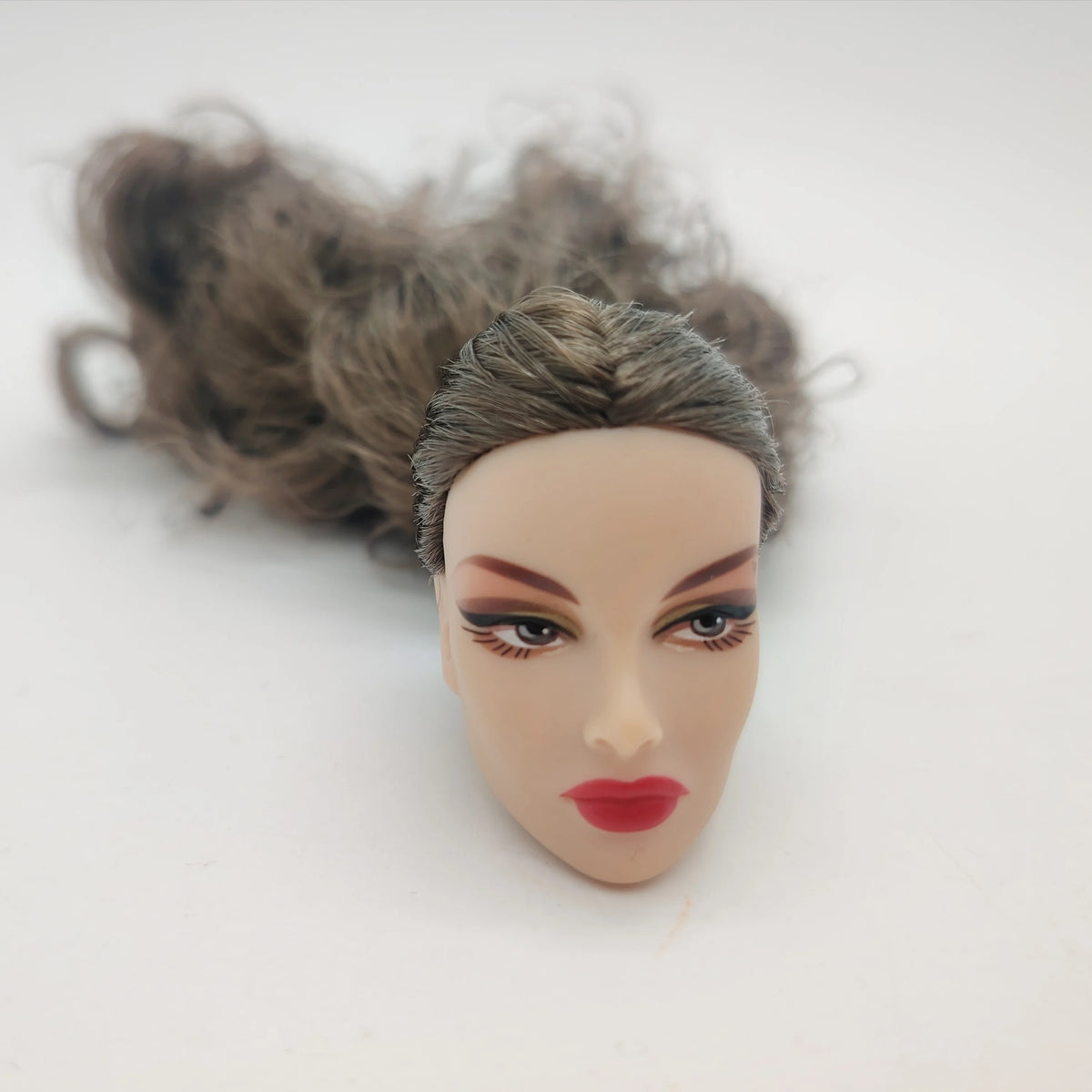 Fashion Royalty Brown Hair Rerooted Nostalgia Dania Zarr 1/6 Scale OOAK Integrity Doll Head
