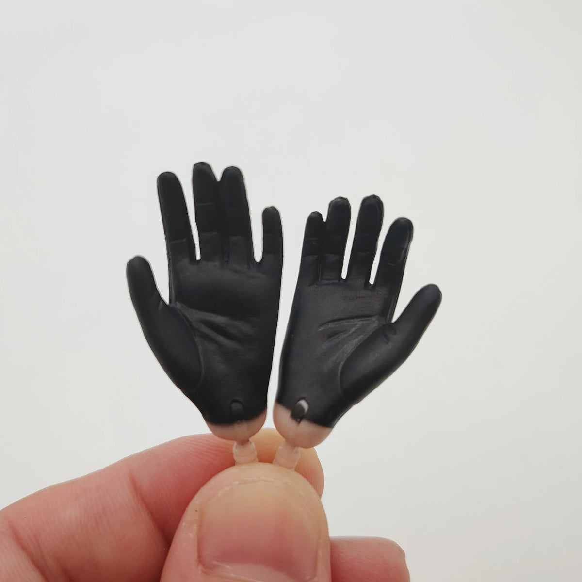 Fashion Royalty 1/6 Scale Mystery Ski Date Boyfriend Bellamy Blue Black Color Male Doll Hands