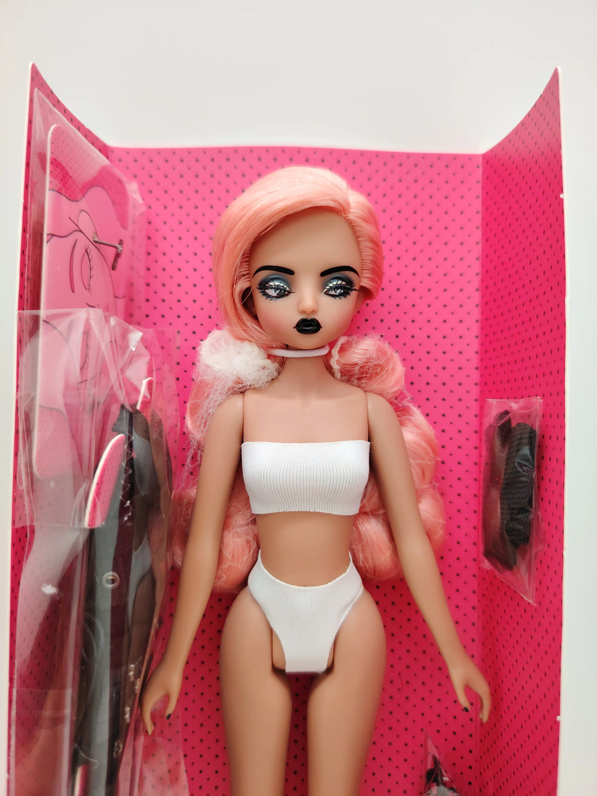 Fashion Cute SuperMico Girl 1/6 Scale with Pink Hair And Black Outfit Set Collectible Doll
