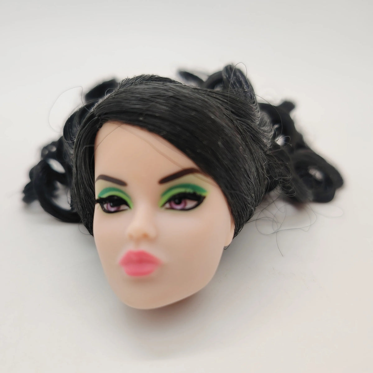 Fashion Royalty 1/6 Scale Black Hair Dynamite Girls London Calling Female Doll Head