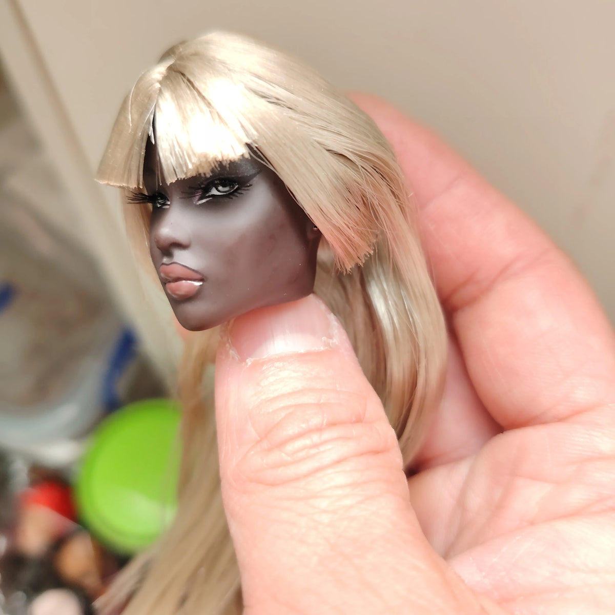 Fashion Royalty 1/6 Scale NuFace Audio Visual Capsule Holographic Novae Ayumi Nakamura Nubian Doll Head
