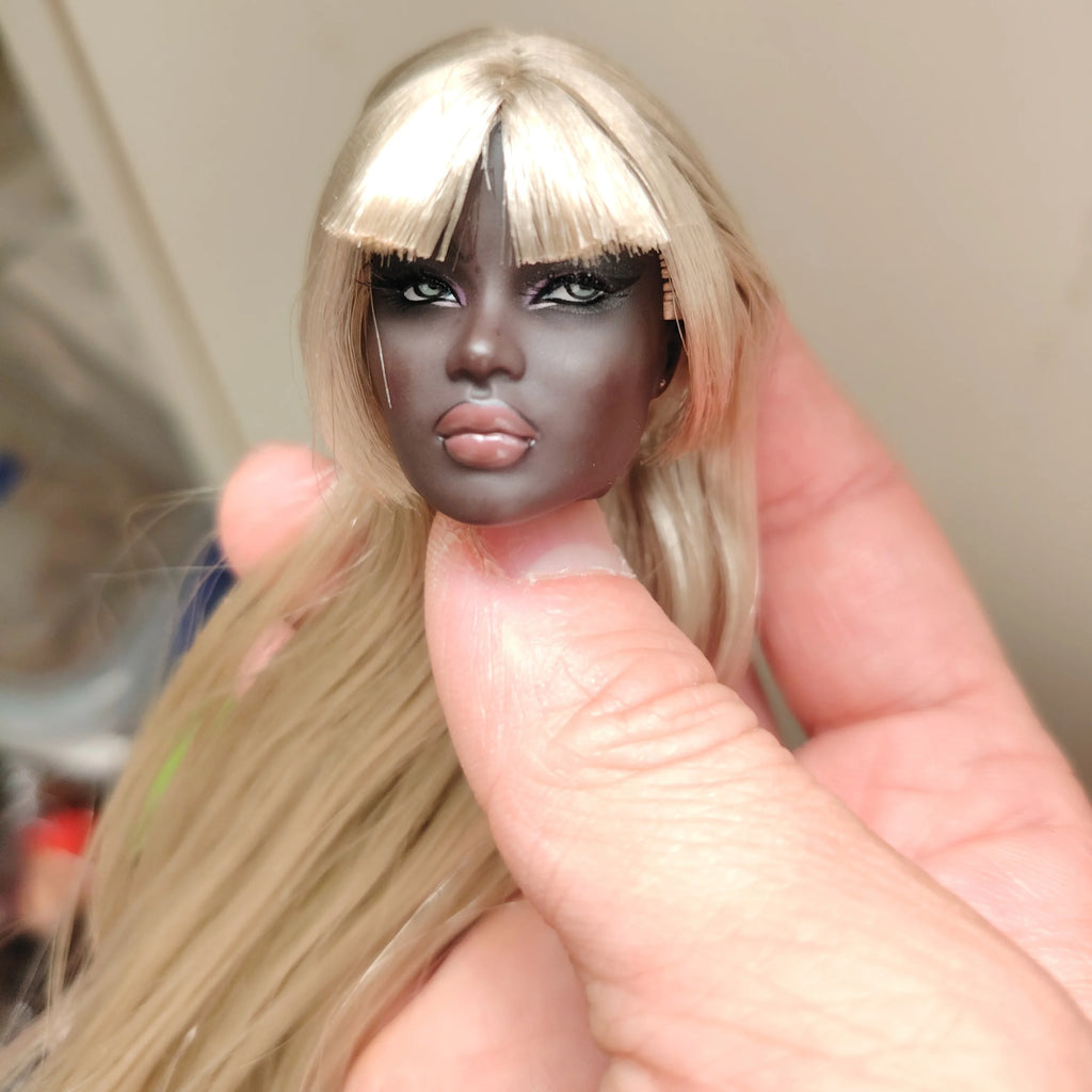 Fashion Royalty 1/6 Scale NuFace Audio Visual Capsule Holographic Novae Ayumi Nakamura Nubian Doll Head