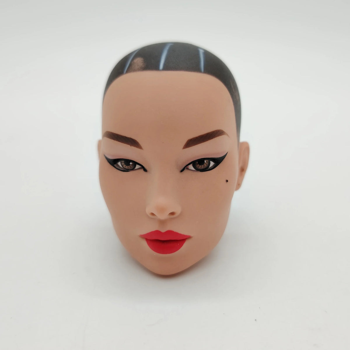Fashion Royalty FR16 1:5 Scale Elsalin Without Hair Integrity Felame Doll Head