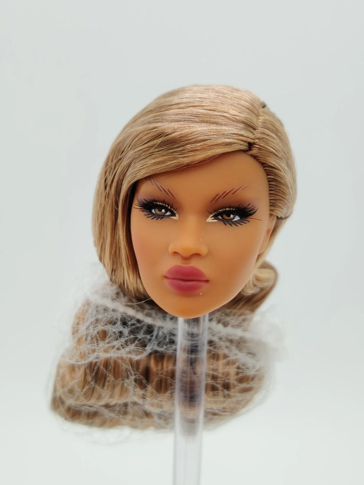 Nadja Rhymes Fashion Royalty Nu.Face 1/6 Doll Head Light Honey Skin Collectible Head Only