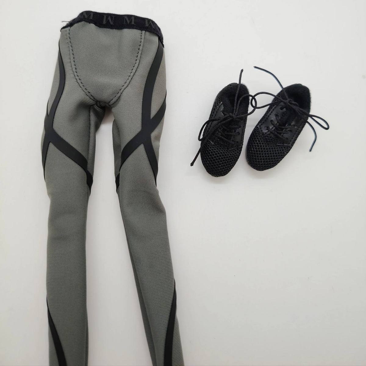 Fashion Royalty The Monarchs Power Workout Tenzin Dahkling 1/6 Scale Trousers Shoes Outfit
